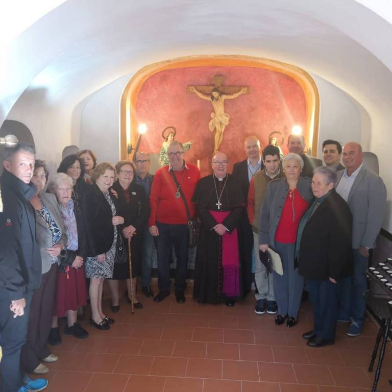 Hermandades, mayores y demás fieles acogen con gran alegría al Obispo en su Visita Pastoral a Pozorrubio