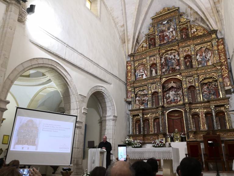 La parroquia de Montalbanejo presenta su retablo restaurado, una joya del Renacimiento