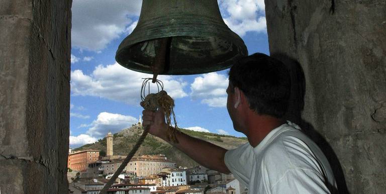 A las 12 del medio día sonarán las campanas de los templos para mostrar nuestro agradecimiento, fraterna solidaridad y orar