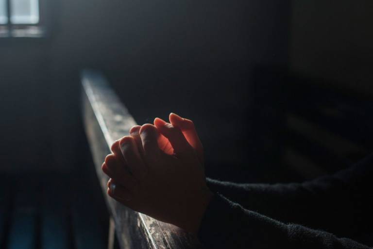 Oración para rezar en familia, a causa de la restricción por le Estado de Alarma
