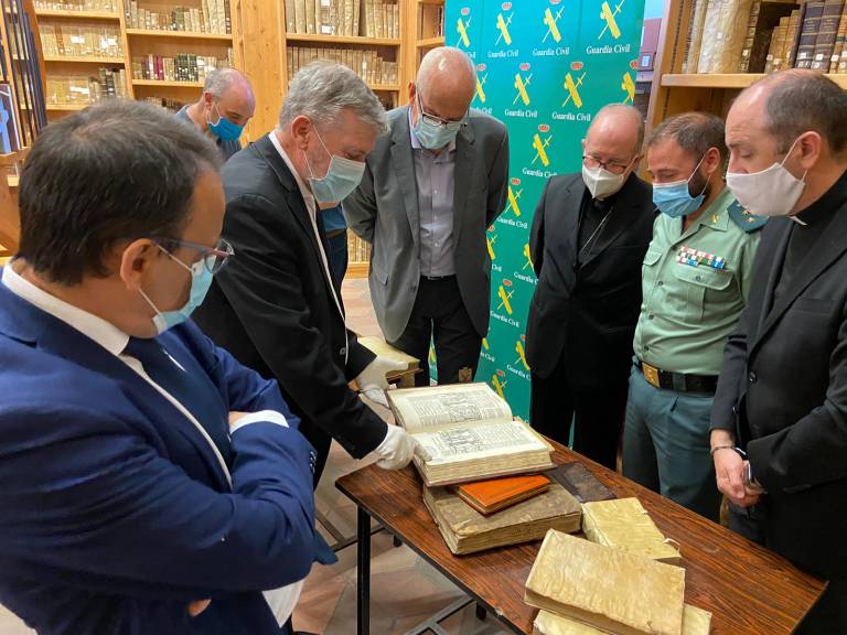 Los libros sustraídos del Seminario de Cuenca regresan de nuevo a su biblioteca tras más de 15 años de litigio.