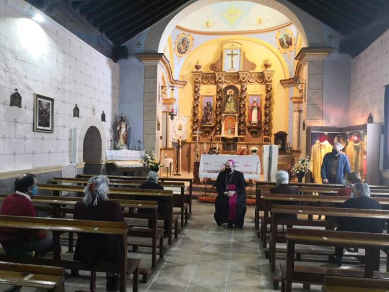 Visita pastoral del Sr. Obispo a San Martín de Boniches, Fuentelespino de Moya y Campillos paravientos.