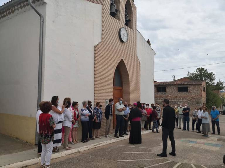 Mons. Yanguas realiza una Visita Pastoral a Casillas de Ranera