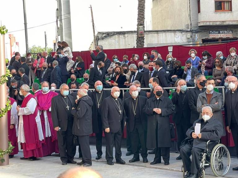 El Obispo de Cuenca asiste a la toma de posesión de Mons. José Ignacio Munilla