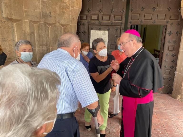 El Sr. Obispo realiza una Visita Pastoral a La Frontera
