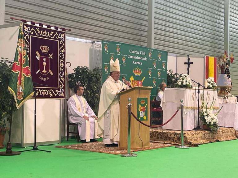 El Sr. Obispo preside la Misa en honor a la Virgen del Pilar