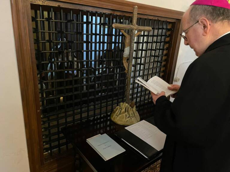 El Sr. Obispo asiste a la elección de priora en el Monasterio de Carmelitas Descalzas de Santa Ana y San José de San Clemente