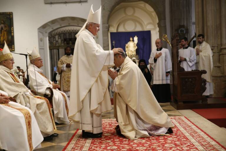 El Sr. Obispo asiste a la consagración y toma de posesión del nuevo Obispo de Alcalá de Henares, Monseñor Antonio Prieto