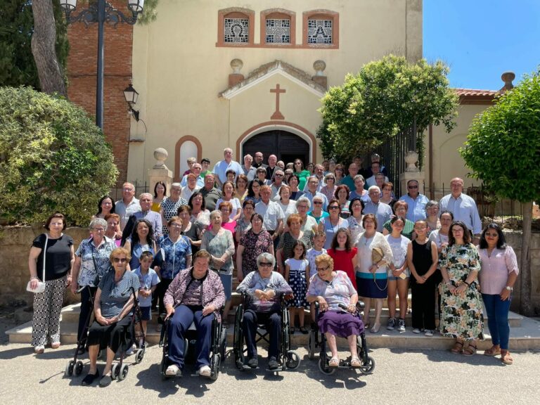 El Sr. Obispo celebra una Visita Pastoral a Santa María del Campo Rus