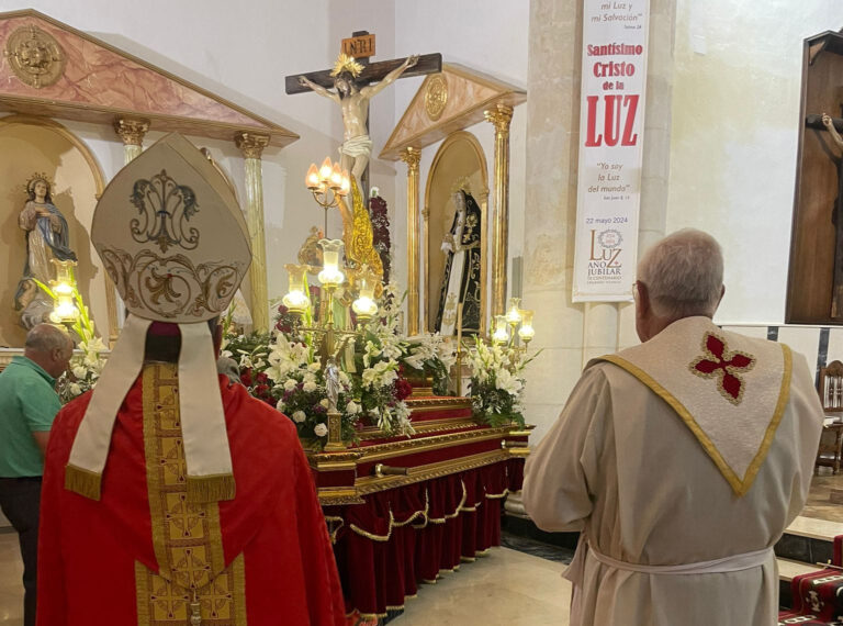 El Sr. Obispo ha clausurado el Año Jubilar del Santísimo Cristo de la Luz de Leganiel