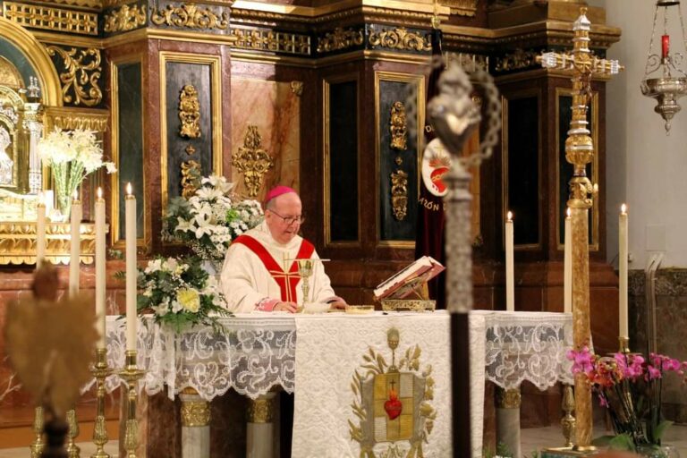 El Sr. Obispo preside la Santa Misa en la Solemnidad del Sagrado Corazón de Jesús
