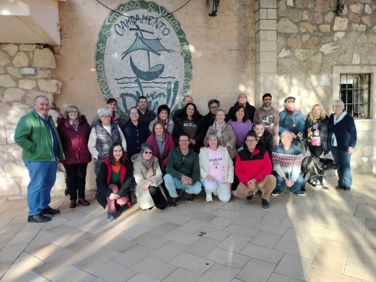 El Sr. Obispo visita el cursillo de Cristiandad que se ha celebrado en el Monasterio de Santa María de la Paz, Campamento Juan Pablo II, en Villaconejos de Trabaque